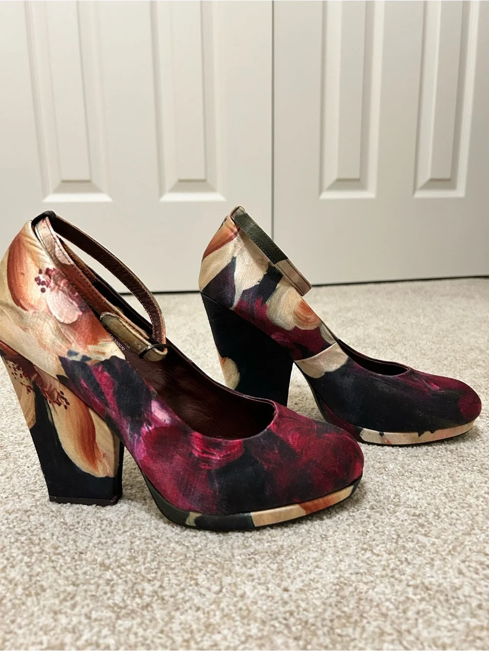 H&M conscious collection Silk Floral Block Heels size 9 bohemian feminine